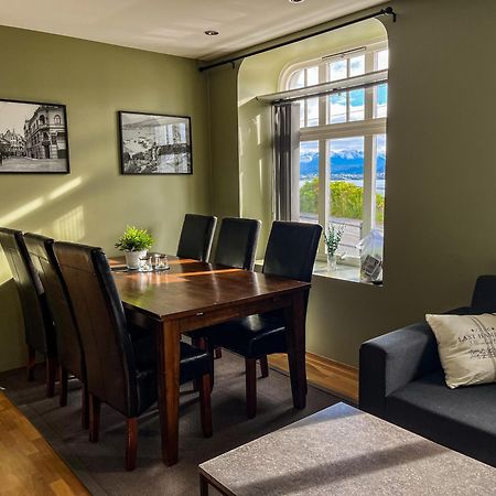 Ålesund Two-Bedroom City Apartment With Fire Place, Free Parking And Fjordview Terrace - Calm And Central מראה חיצוני תמונה